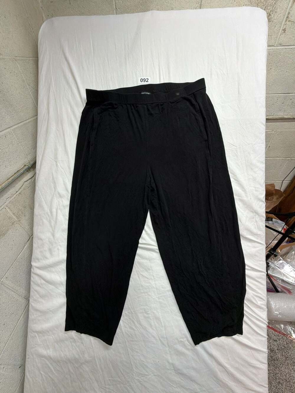 Eileen Fisher Black Tencel Lyocell Blend Elastic Waist Cropped Harem Pants